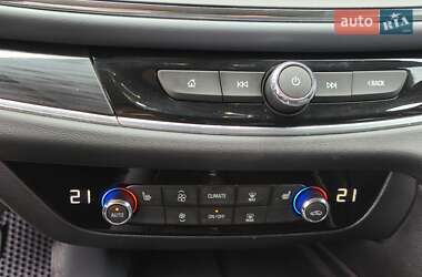 Внедорожник / Кроссовер Buick Enclave 2018 в 