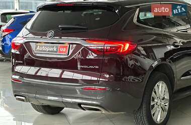 Позашляховик / Кросовер Buick Enclave 2018 в 