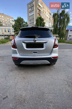 Позашляховик / Кросовер Buick Encore 2018 в 
