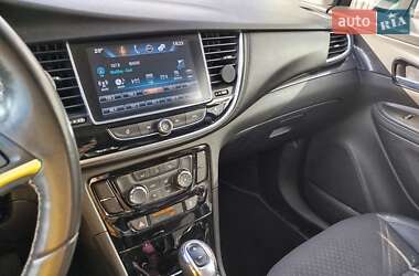 Внедорожник / Кроссовер Buick Encore 2017 в 