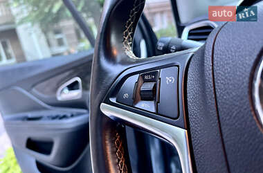 Позашляховик / Кросовер Buick Encore 2013 в 