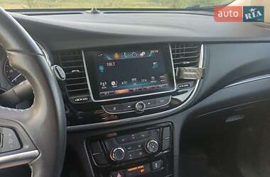 Внедорожник / Кроссовер Buick Encore 2018 в 