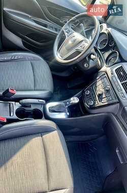 Позашляховик / Кросовер Buick Encore 2015 в 