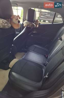 Позашляховик / Кросовер Buick Encore 2014 в 