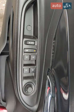 Позашляховик / Кросовер Buick Encore 2020 в 