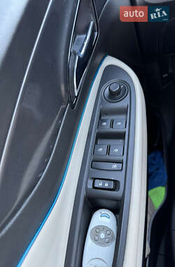 Внедорожник / Кроссовер Buick Encore 2017 в 