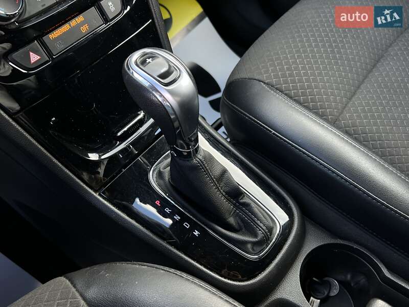 Позашляховик / Кросовер Buick Encore 2017 в Львові
