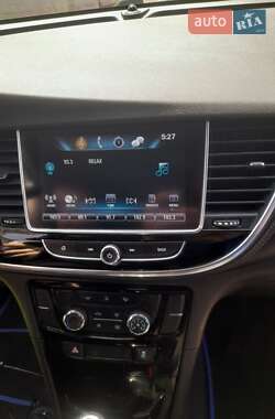 Внедорожник / Кроссовер Buick Encore 2018 в 