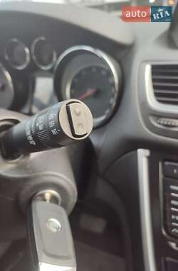Позашляховик / Кросовер Buick Encore 2013 в 
