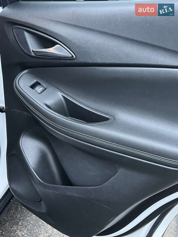 Внедорожник / Кроссовер Buick Encore 2020 в Одессе