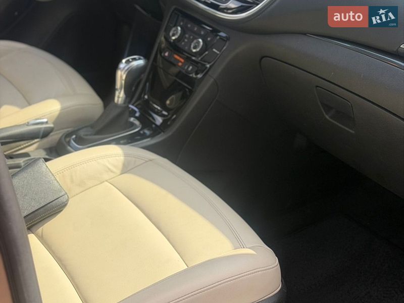 Позашляховик / Кросовер Buick Encore 2019 в Києві