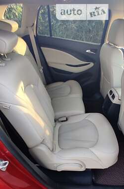 Позашляховик / Кросовер Buick Envision 2016 в 