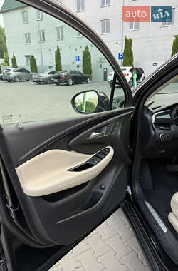 Позашляховик / Кросовер Buick Envision 2017 в 