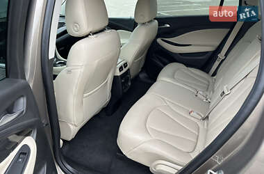 Позашляховик / Кросовер Buick Envision 2018 в 