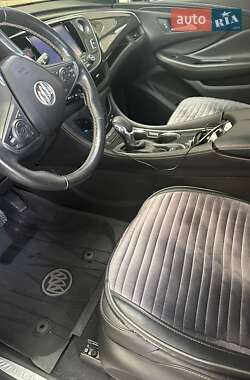 Внедорожник / Кроссовер Buick Envision 2017 в 