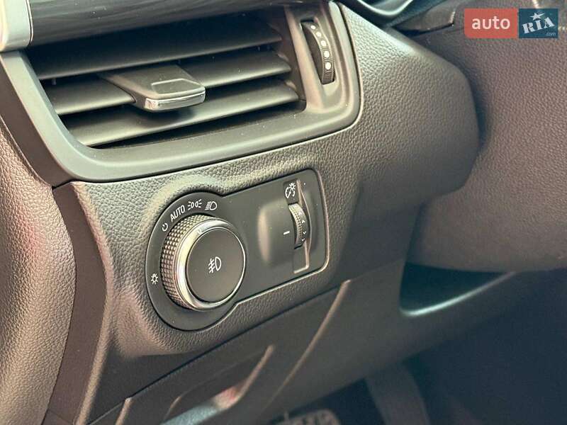 Позашляховик / Кросовер Buick Envision 2020 в Одесі фото 14 Позашляховик / Кросовер Buick Envision 2020 в Одесі