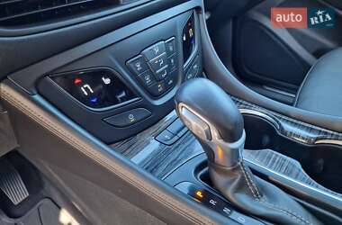 Позашляховик / Кросовер Buick Envision 2017 в 