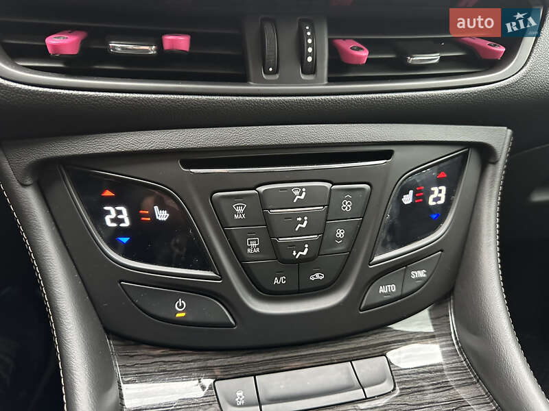 Позашляховик / Кросовер Buick Envision 2016 в Києві