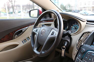 Седан Buick LaCrosse 2012 в 