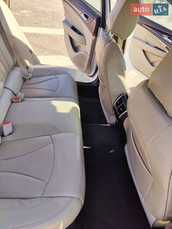 Седан Buick LaCrosse 2017 в Дніпрі
