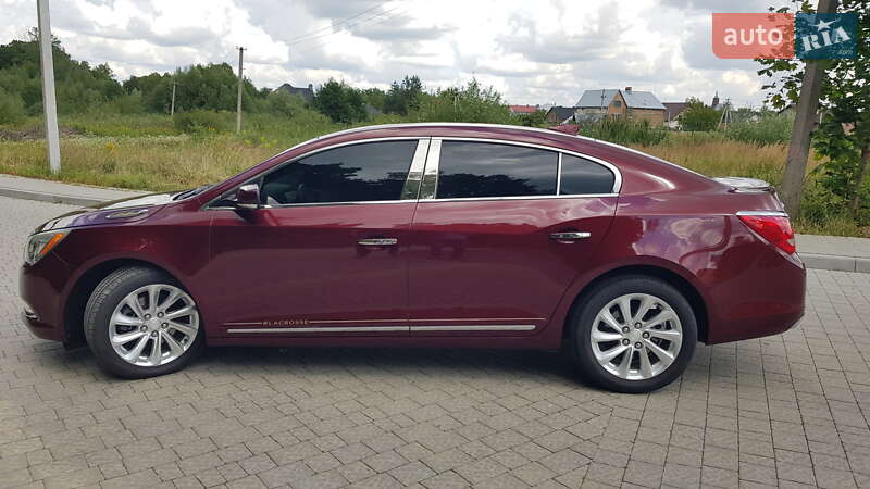 Седан Buick LaCrosse 2015 в Городку