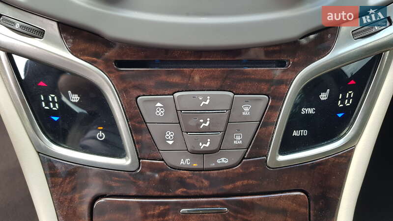 Седан Buick LaCrosse 2015 в Городку