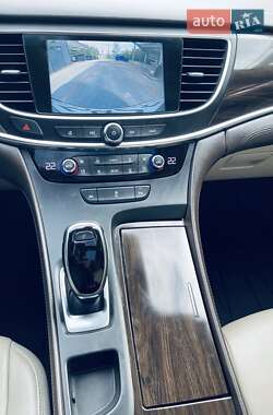 Седан Buick LaCrosse 2018 в 