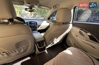 Седан Buick LaCrosse 2014 в 