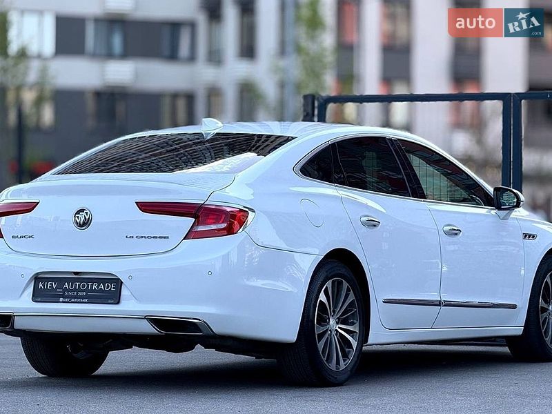 Седан Buick LaCrosse 2017 в Киеве
