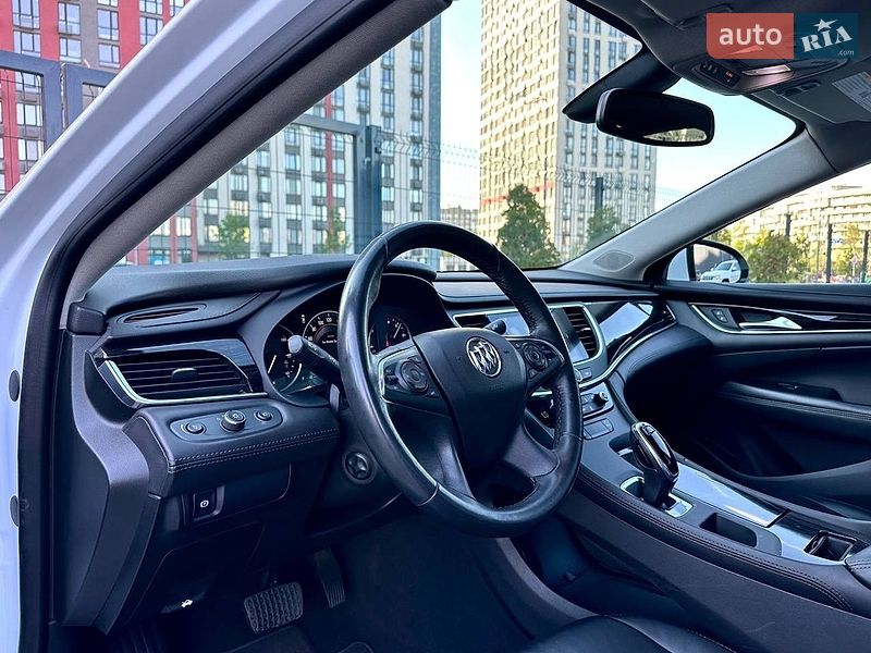 Седан Buick LaCrosse 2017 в Киеве