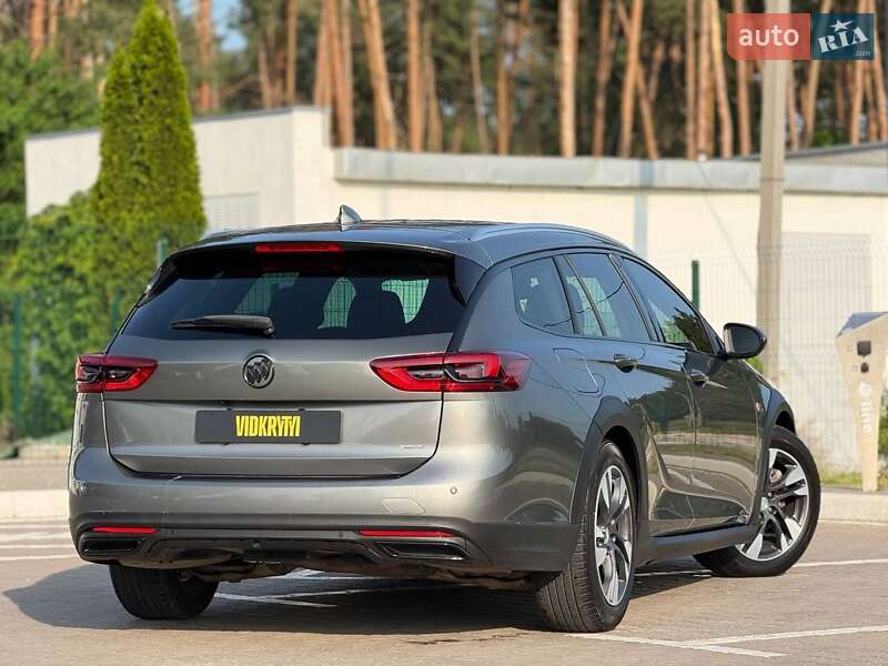 Универсал Buick Regal TourX 2018 в Киеве
