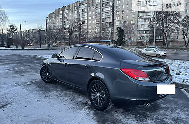 Седан Buick Regal 2011 в 