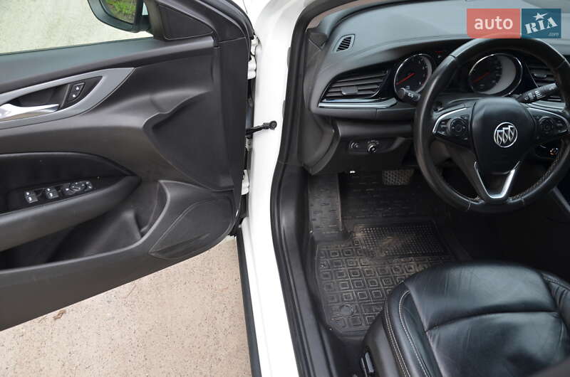 Седан Buick Regal 2018 в Киеве
