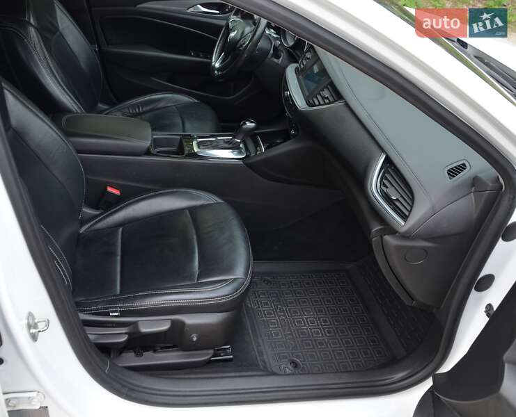Седан Buick Regal 2018 в Киеве