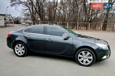 Седан Buick Regal 2012 в  Седан Buick Regal 2012 в