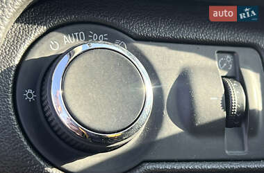 Седан Buick Regal 2011 в 