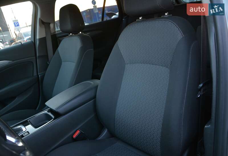 Универсал Buick Regal 2018 в Киеве
