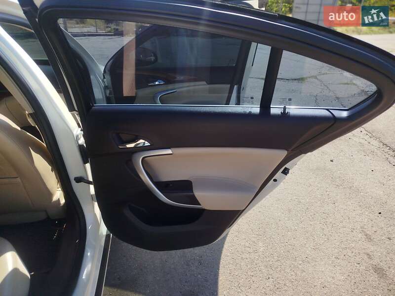 Седан Buick Regal 2015 в Николаеве