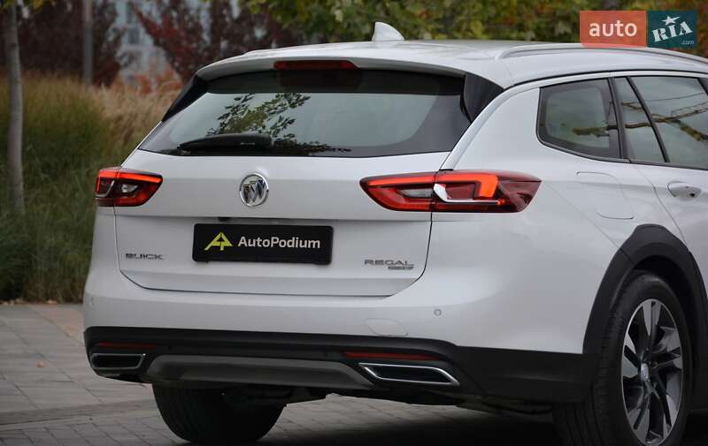 Седан Buick Regal 2018 в Киеве