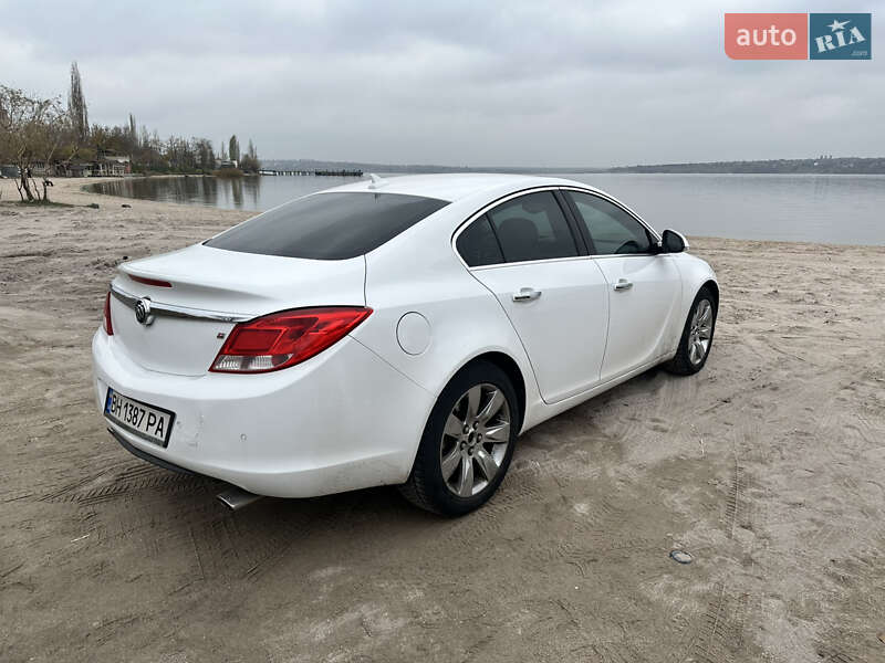 Седан Buick Regal 2013 в Николаеве