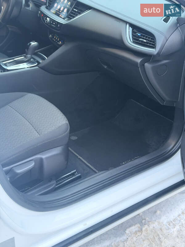 Седан Buick Regal 2018 в Киеве фото 21 Седан Buick Regal 2018 в Киеве
