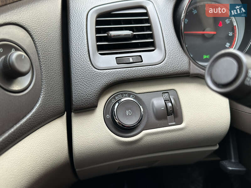 Седан Buick Regal 2012 в Києві фото 13 Седан Buick Regal 2012 в Києві