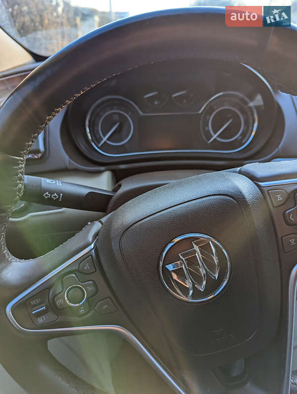 Седан Buick Regal 2016 в Шептицькому