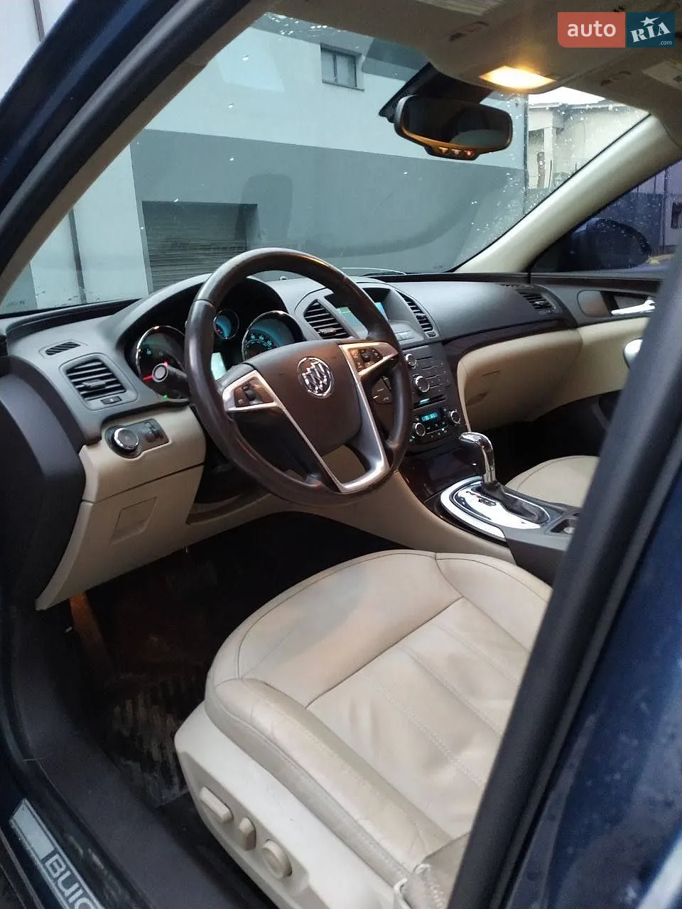 2010 Buick Regal - мініатюра 12