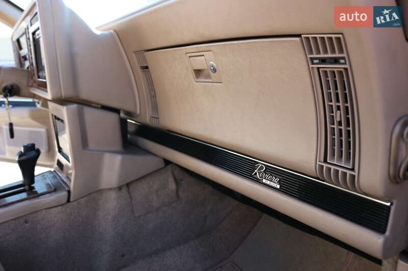 Купе Buick Riviera 1989 в Києві