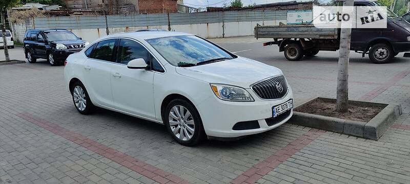 Седан Buick Verano 2016 в Днепре