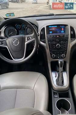 Седан Buick Verano 2015 в Бучачі