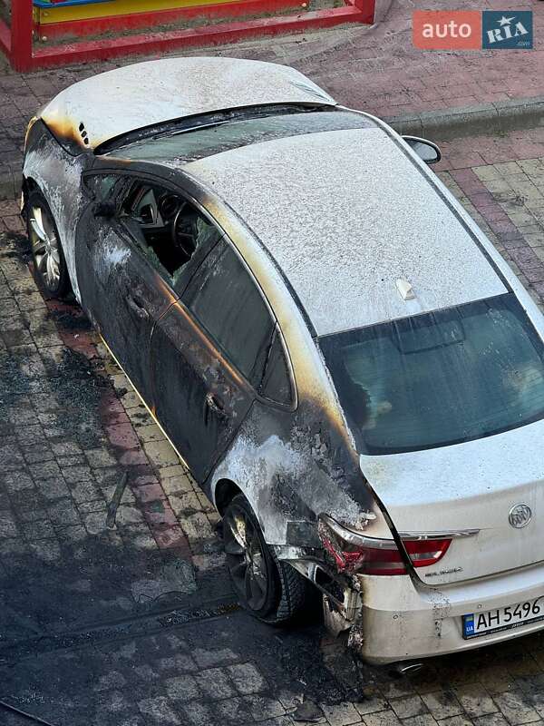 Седан Buick Verano 2012 в 