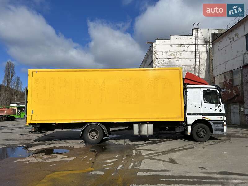 Изотермическая будка Burg Burg 2005 в Киеве