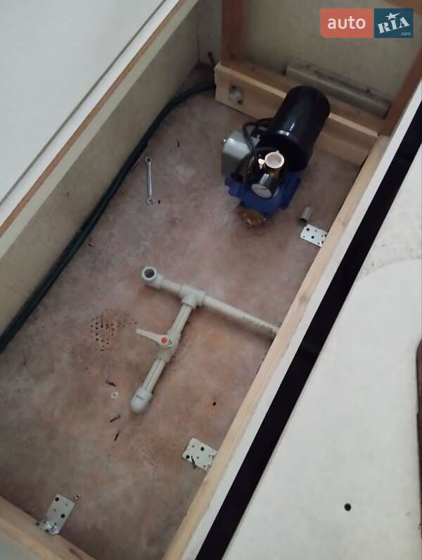 Фургон Burstner 4922 1991 в Дачном